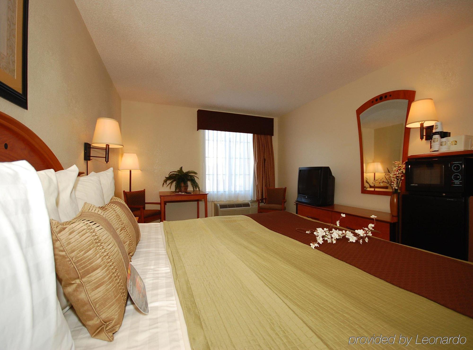 Baymont By Wyndham Hinesville Fort Stewart Area Chambre photo