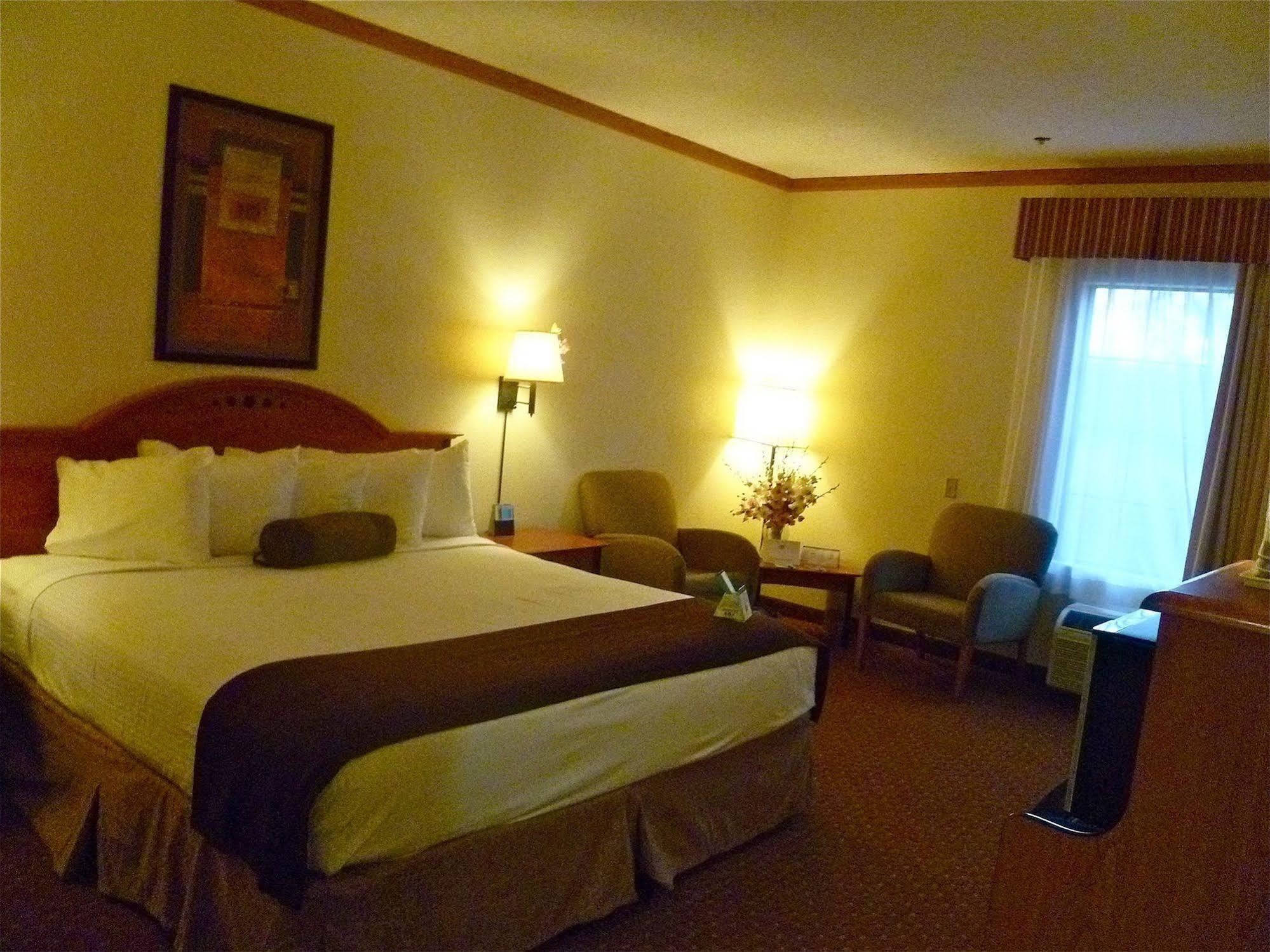 Baymont By Wyndham Hinesville Fort Stewart Area Extérieur photo