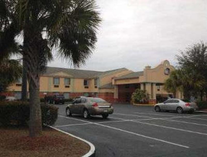 Baymont By Wyndham Hinesville Fort Stewart Area Extérieur photo