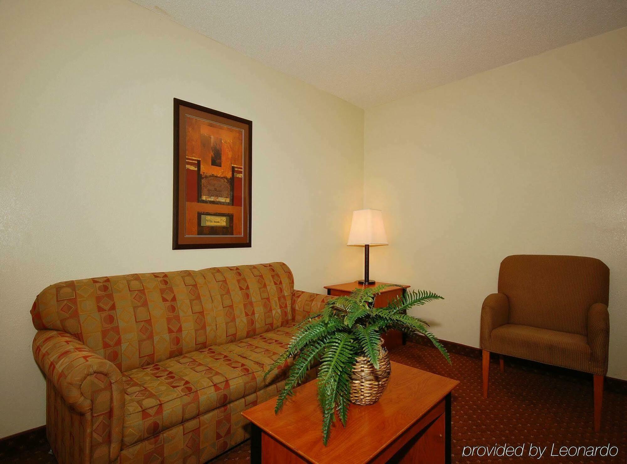 Baymont By Wyndham Hinesville Fort Stewart Area Chambre photo