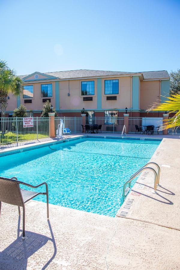 Baymont By Wyndham Hinesville Fort Stewart Area Extérieur photo
